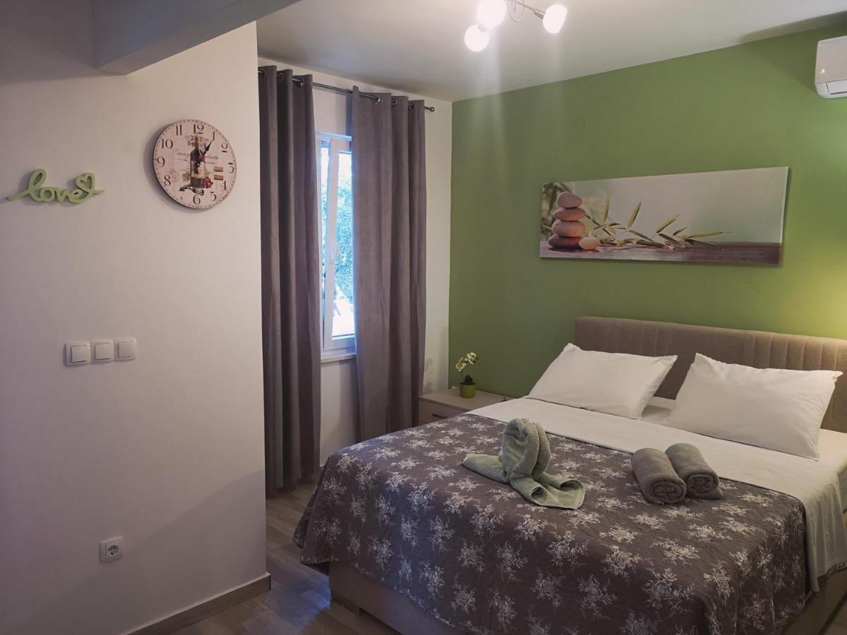 Apartments Rina - Kneze Račišće Bagian luar foto