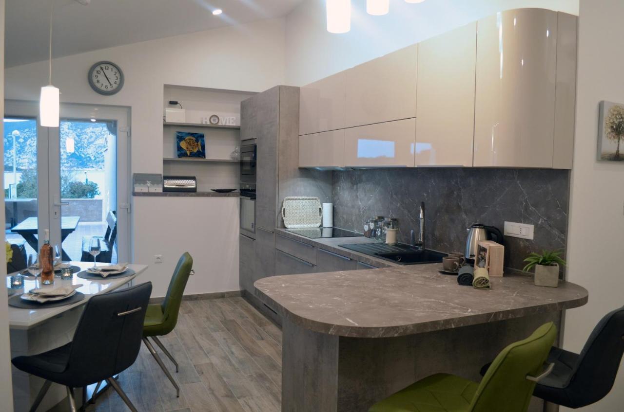 Apartments Rina - Kneze Račišće Bagian luar foto