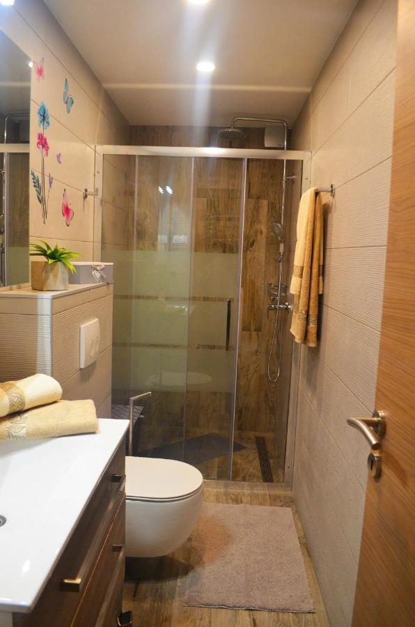 Apartments Rina - Kneze Račišće Bagian luar foto