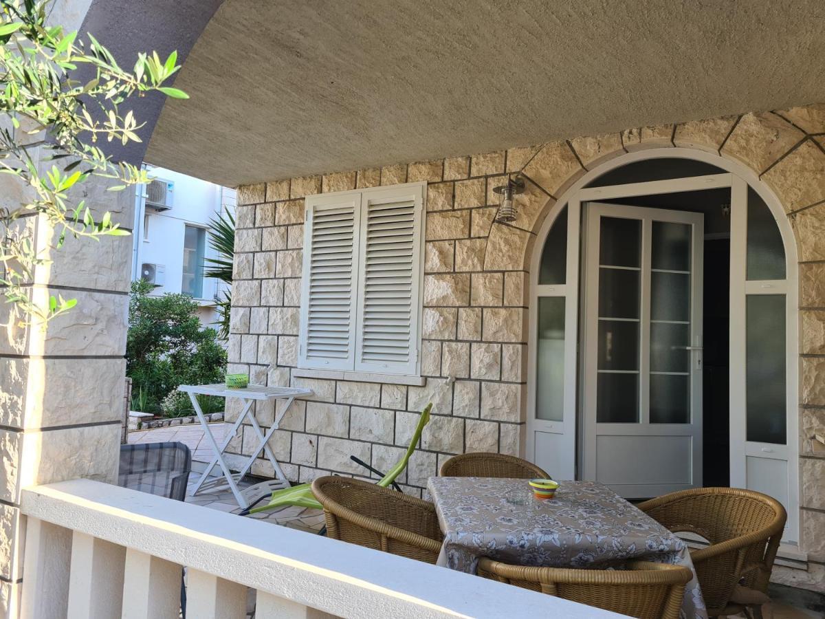 Apartments Rina - Kneze Račišće Ruang foto