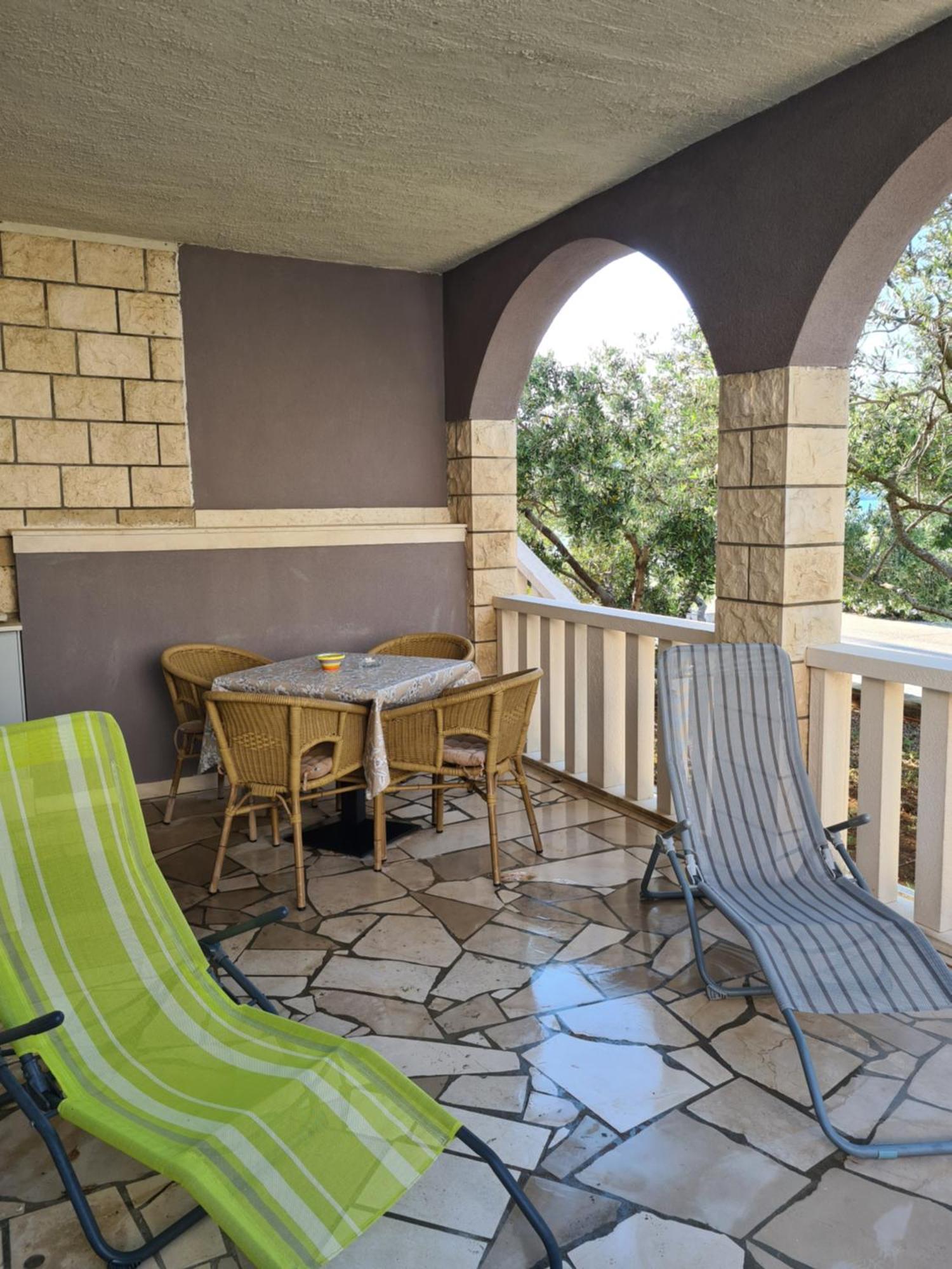 Apartments Rina - Kneze Račišće Ruang foto